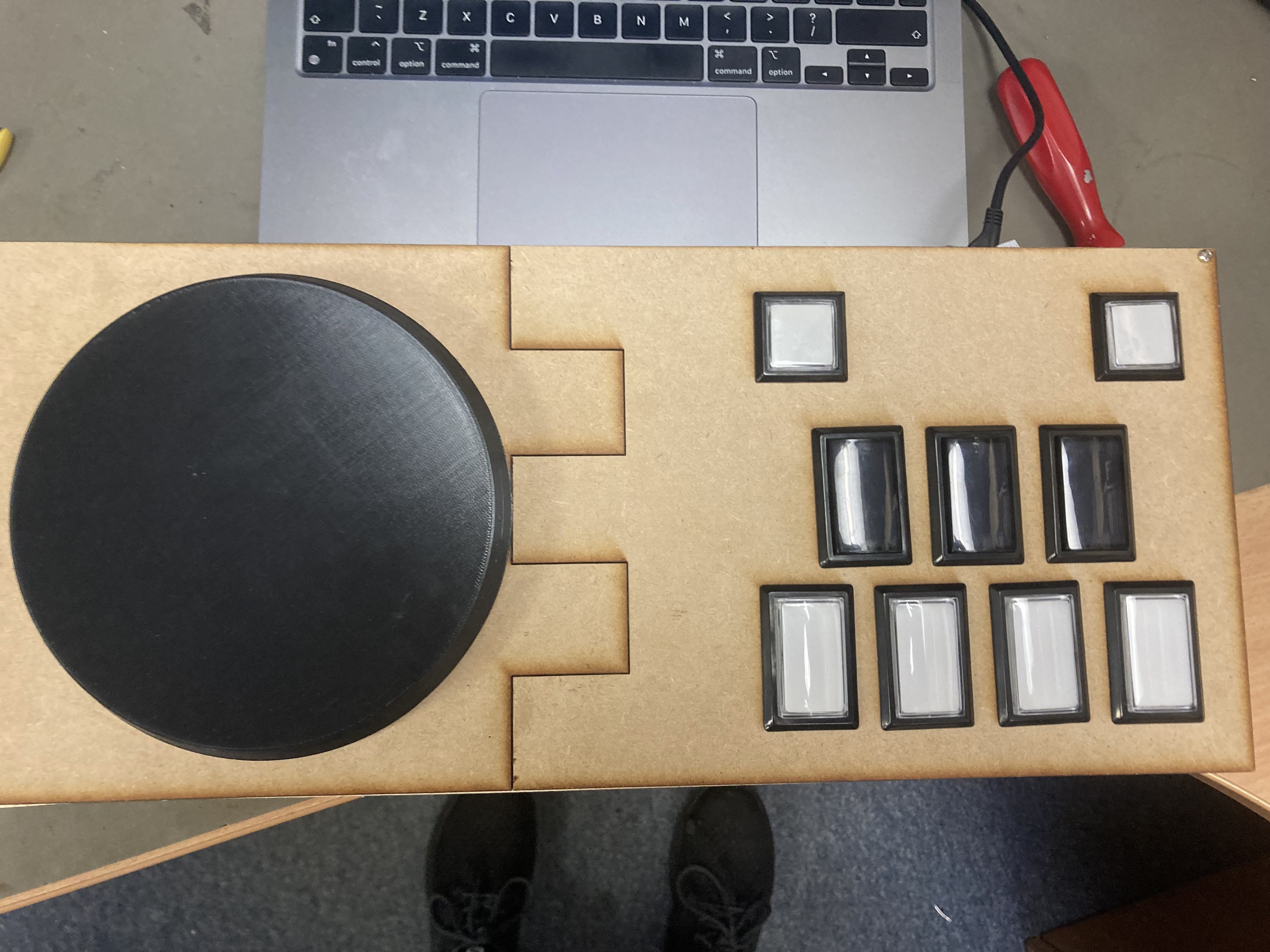 homemade beatmania IIDX controller with a 3d printed turntable